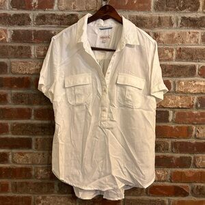 Woman’s white half button down short sleeve dress shirt new with tags size L